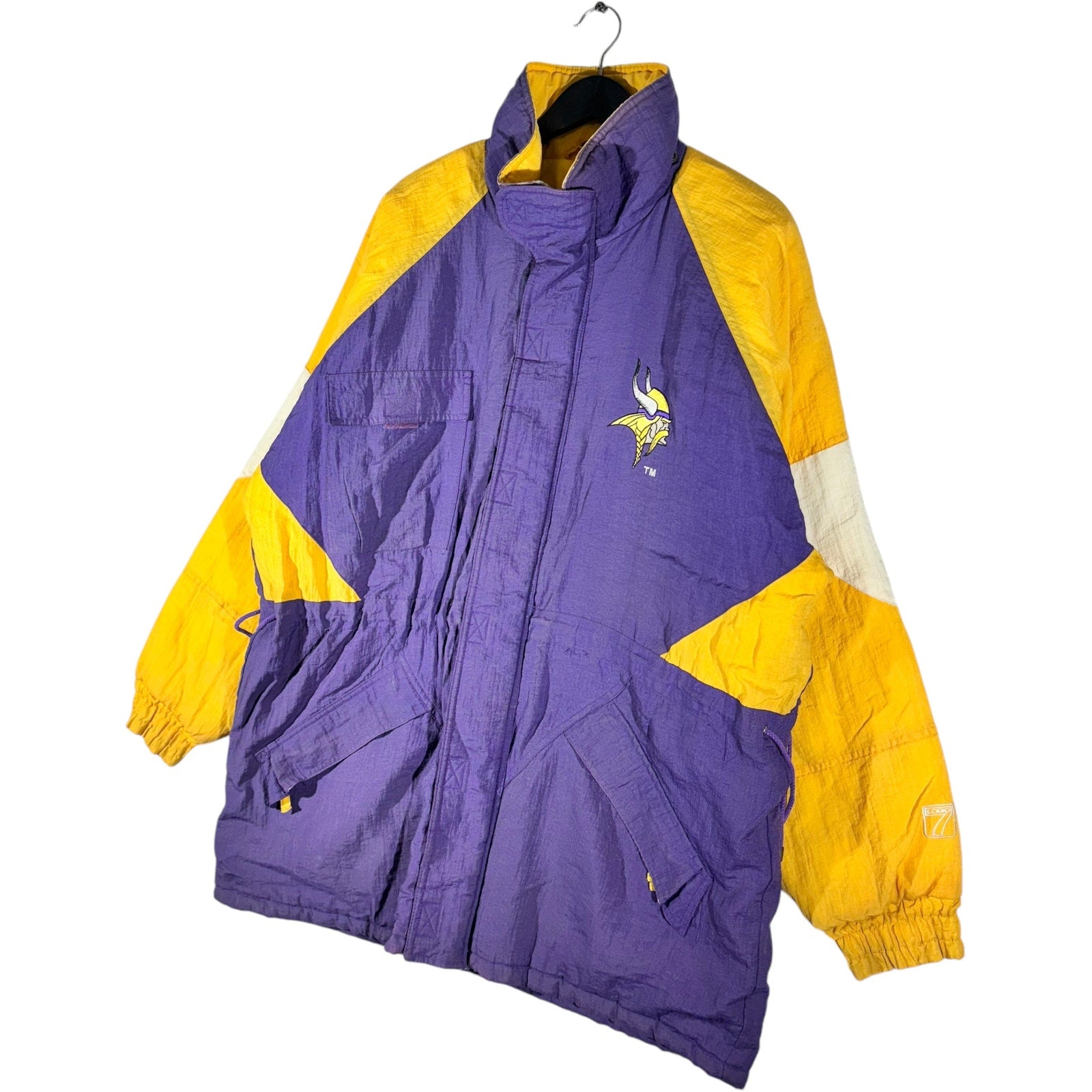 Vintage Logo 7 Minnesota Vikings NFL Hooded Puffer Jacket