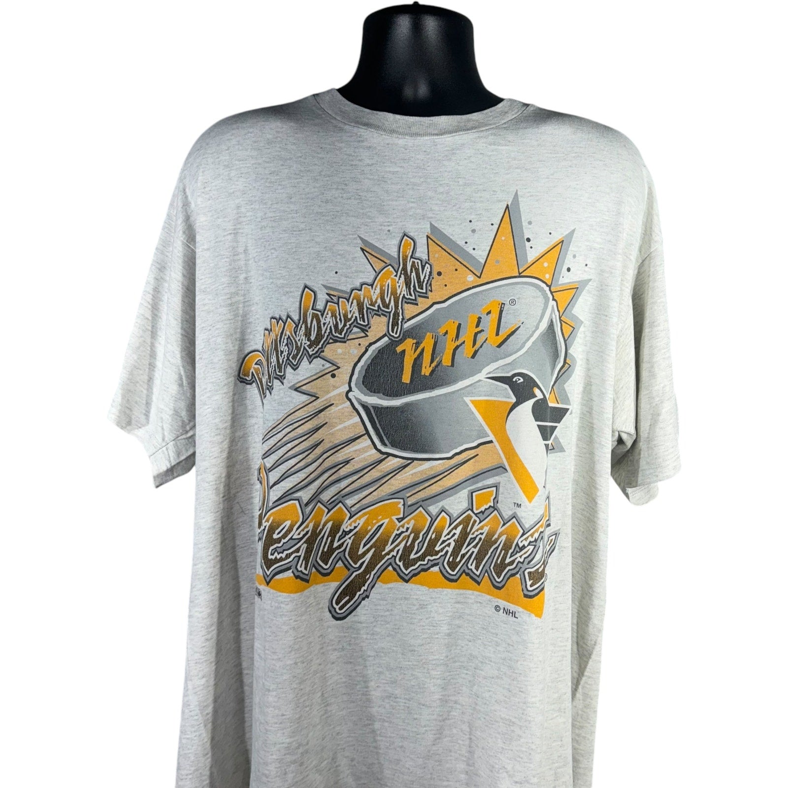 Vintage Pittsburgh Penguins Hockey Puck Trench Tee 90s