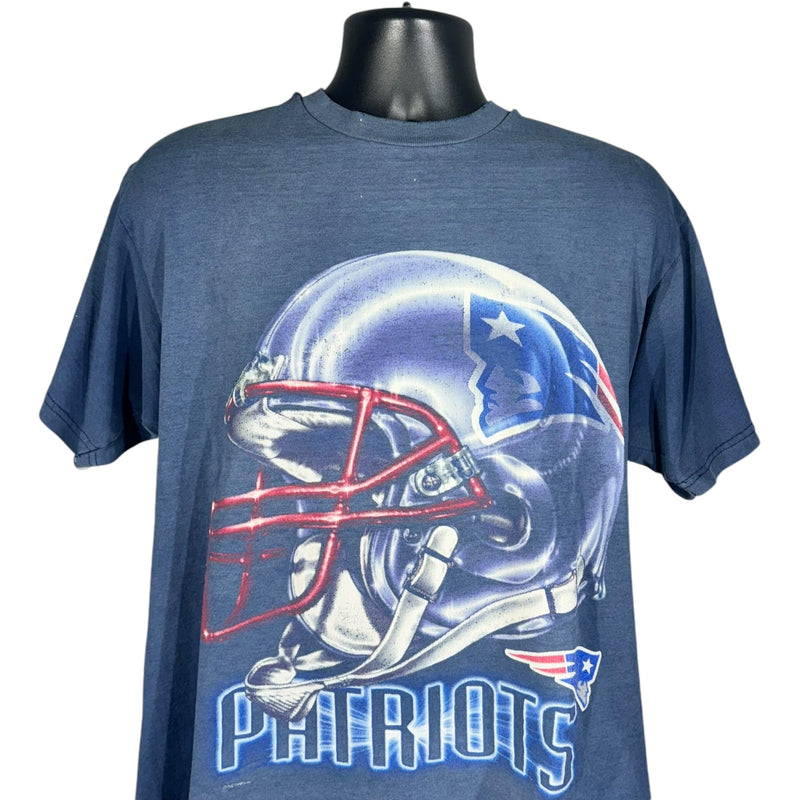 Vintage New England Patriots Big Helmet Tee