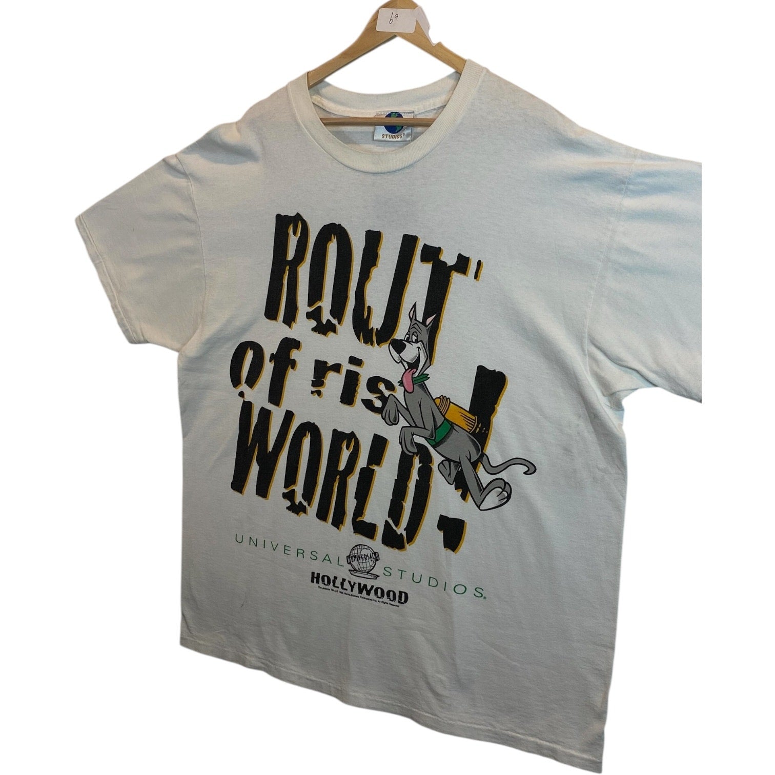 Vintage Universal Studios Scooby-Doo Out of This World T-Shirt