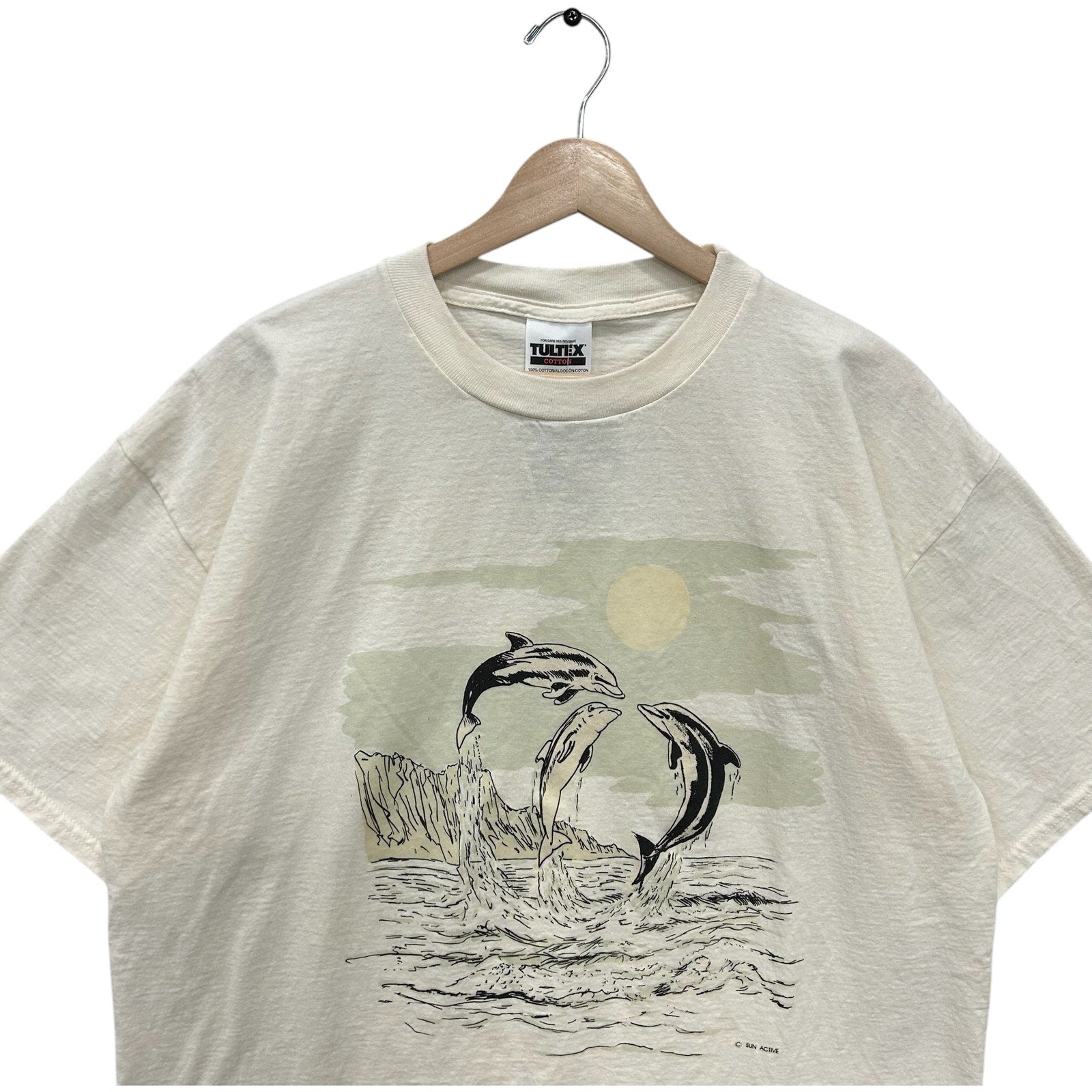 Vintage Jumping Dolphins and Ocean Nature Tee