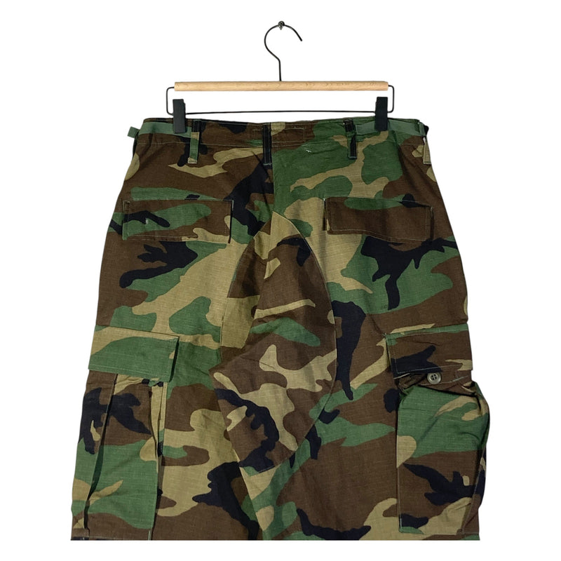Vintage Camouflage Military Cargo Shorts Medium