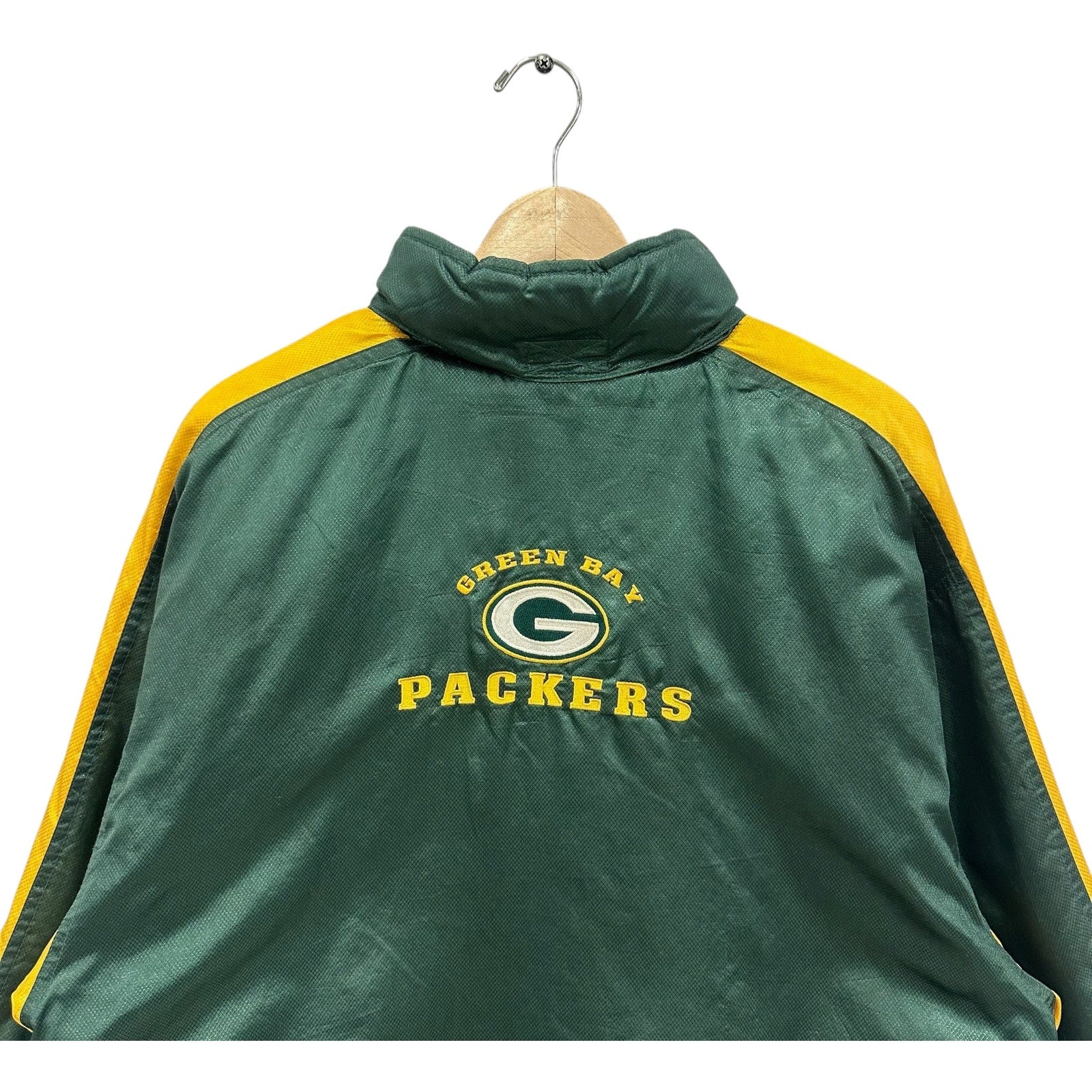 Vintage Green Bay Packers Spellout NFL Puffer Jacket Medium