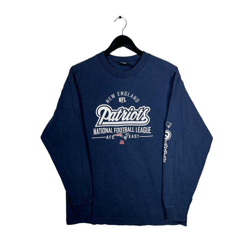 Vintage New England Patriots Long Sleeve Tee