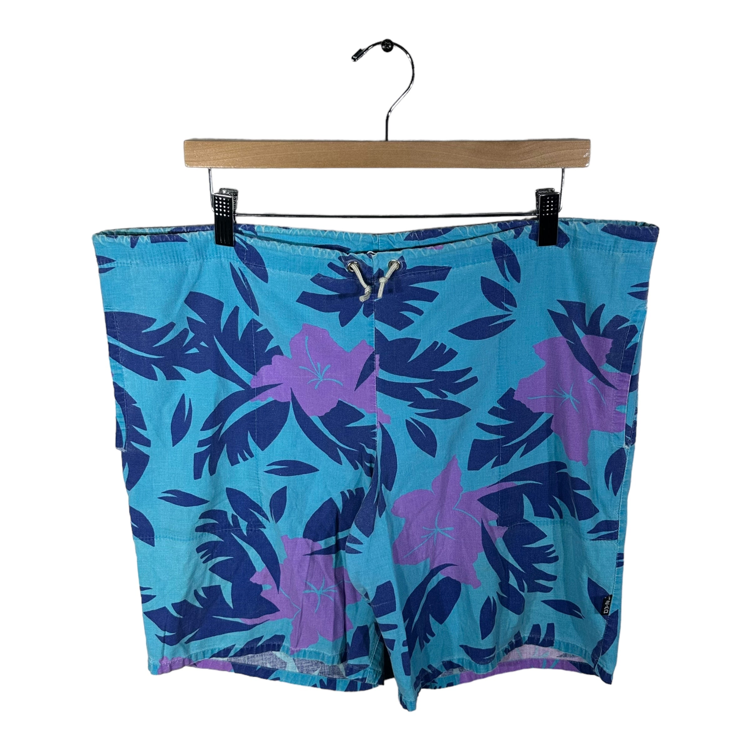 Vintage Head Hawaiian Pattern Shorts