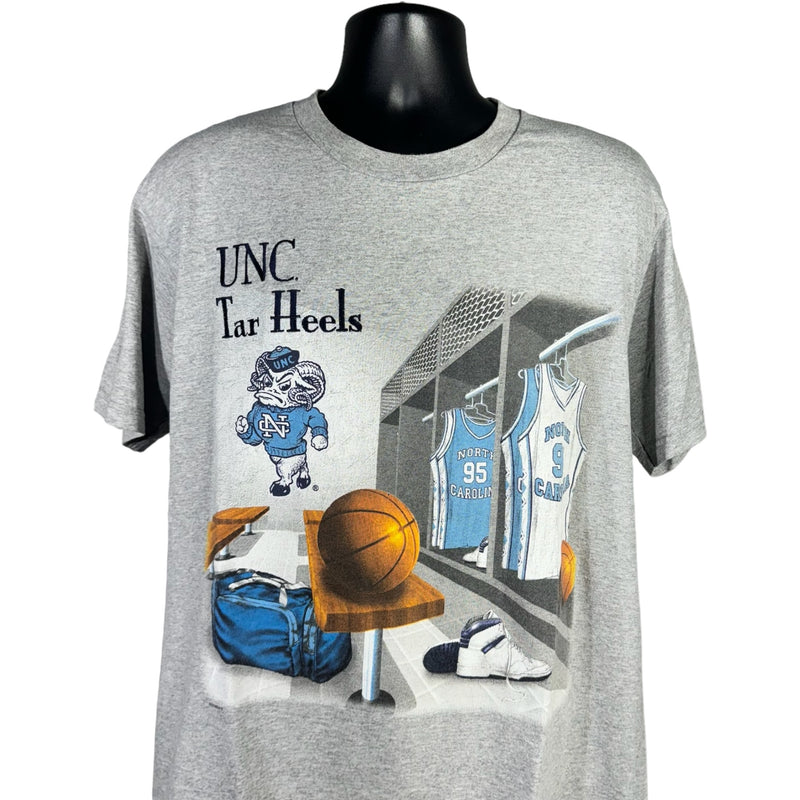 Vintage University Of North Carolina College Basketball Tee