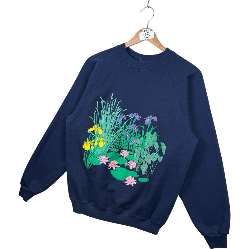 Vintage Floral Pond Nature Embroidered Women's Crewneck