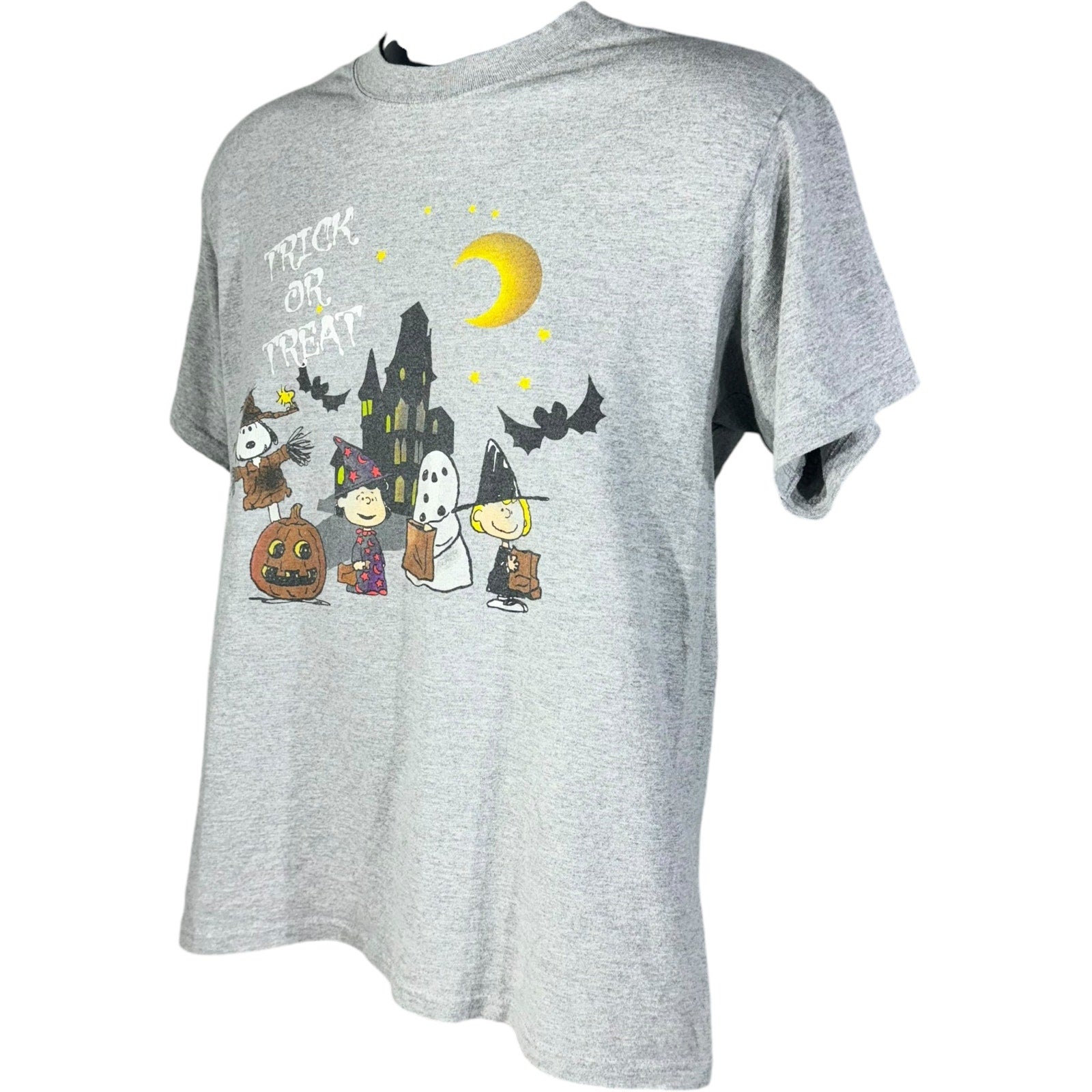 Vintage Peanuts Characters Trick Or Treat Halloween Tee