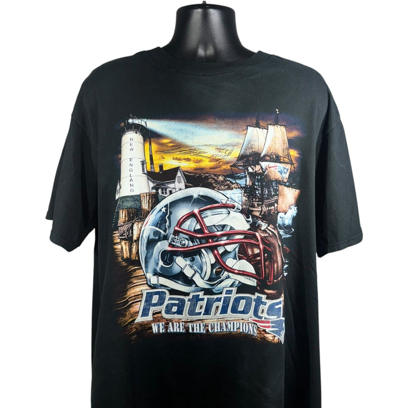 Vintage NFL New England Patriots Big Helmet Tee