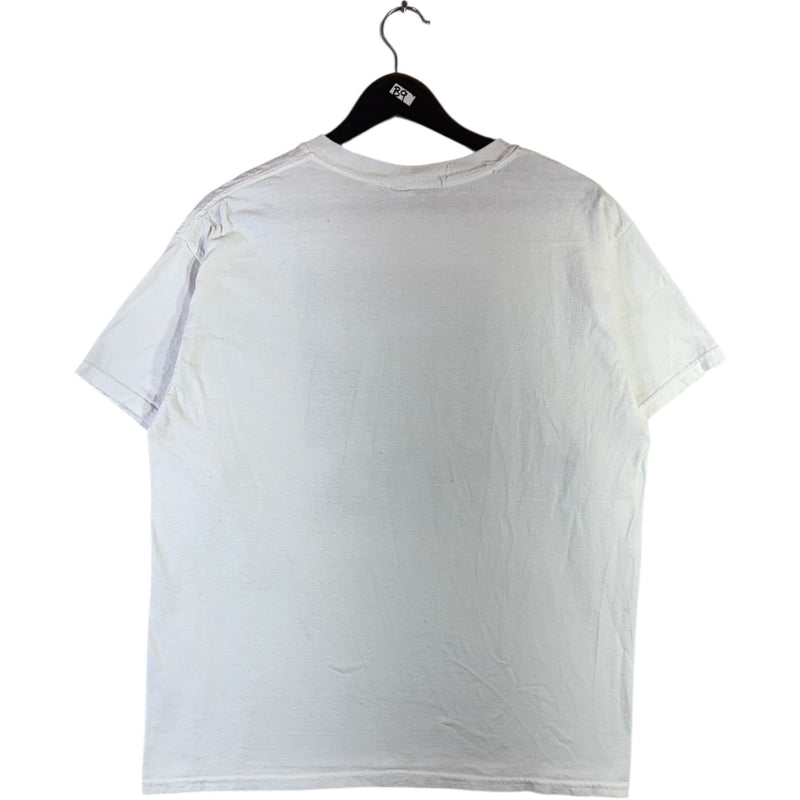 Vintage Wildlife Land Trust Wolf Graphic T-Shirt