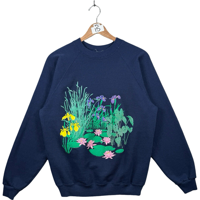 Vintage Floral Pond Nature Embroidered Women's Crewneck