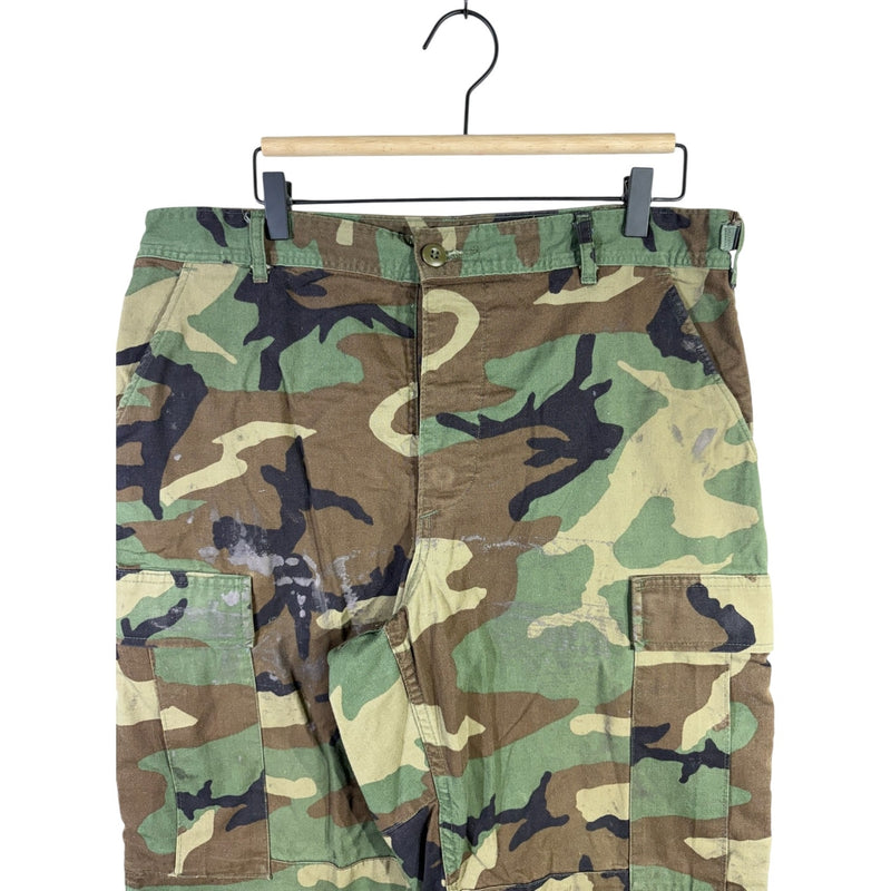 Vintage Camo Cargo Shorts 36