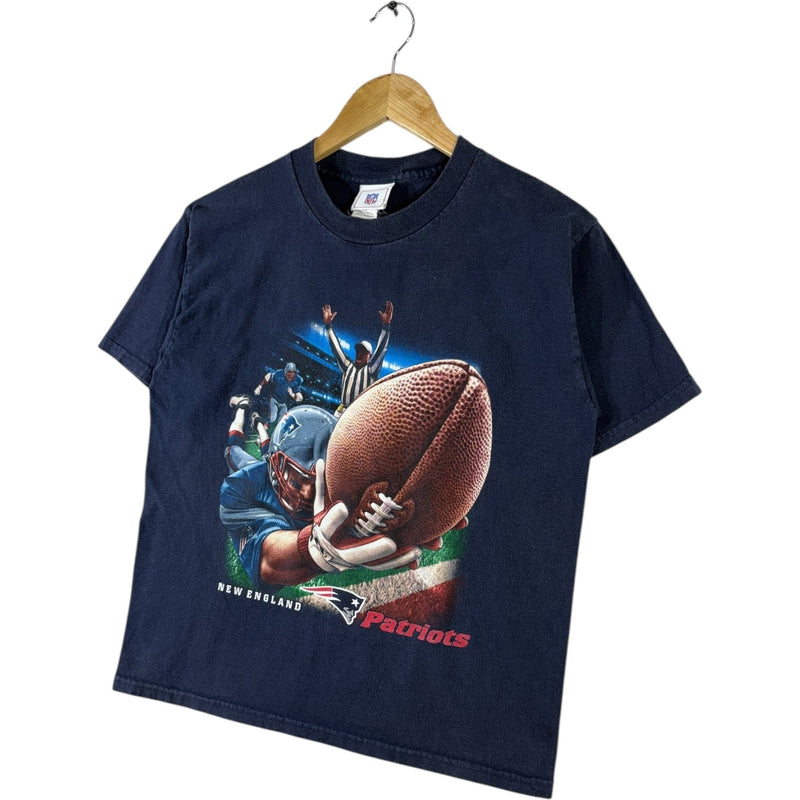 Vintage NFL Patriots Football T-Shirt