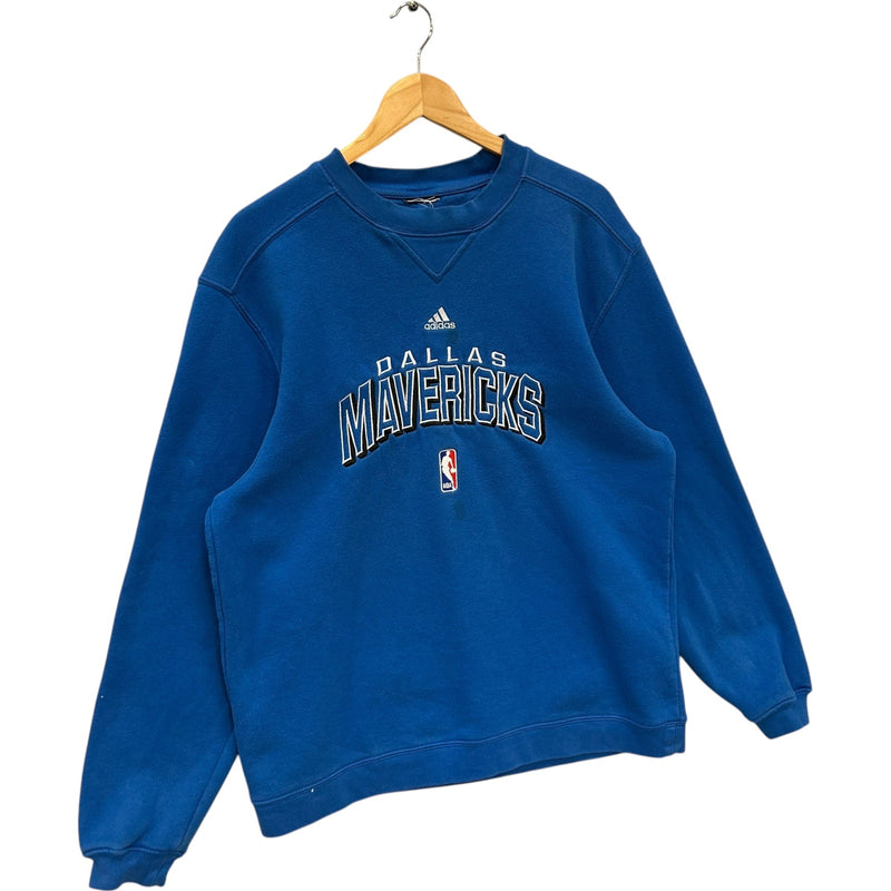 Vintage Adidas Dallas Mavericks Spellout NBA Crewneck 90s