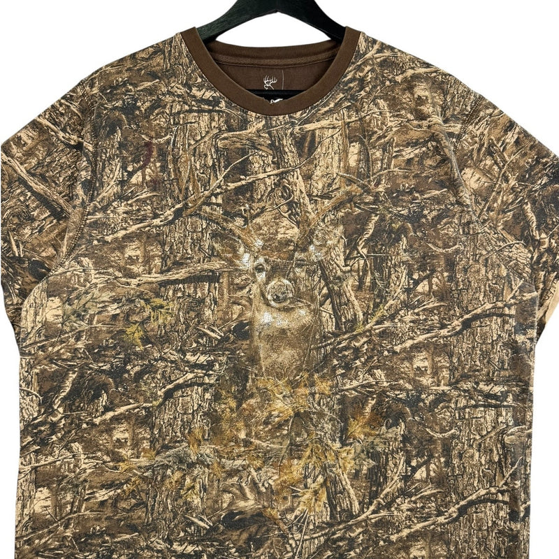 Vintage North River Outfitters Deer Camo Hunting Graphic T-Shirt