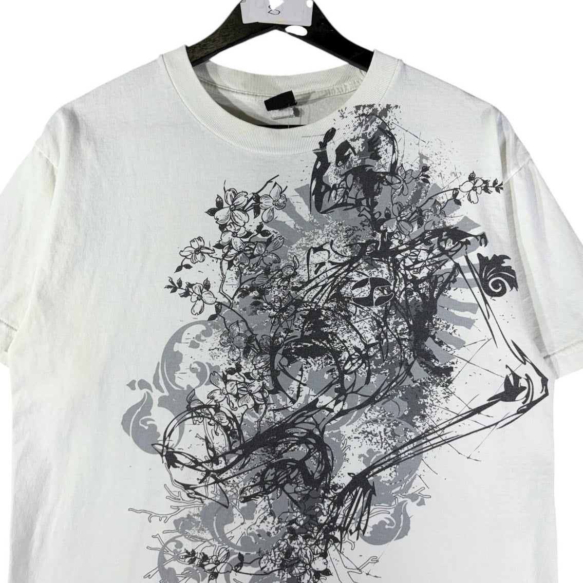 Vintage Abstract Floral Grunge Graphic T-Shirt