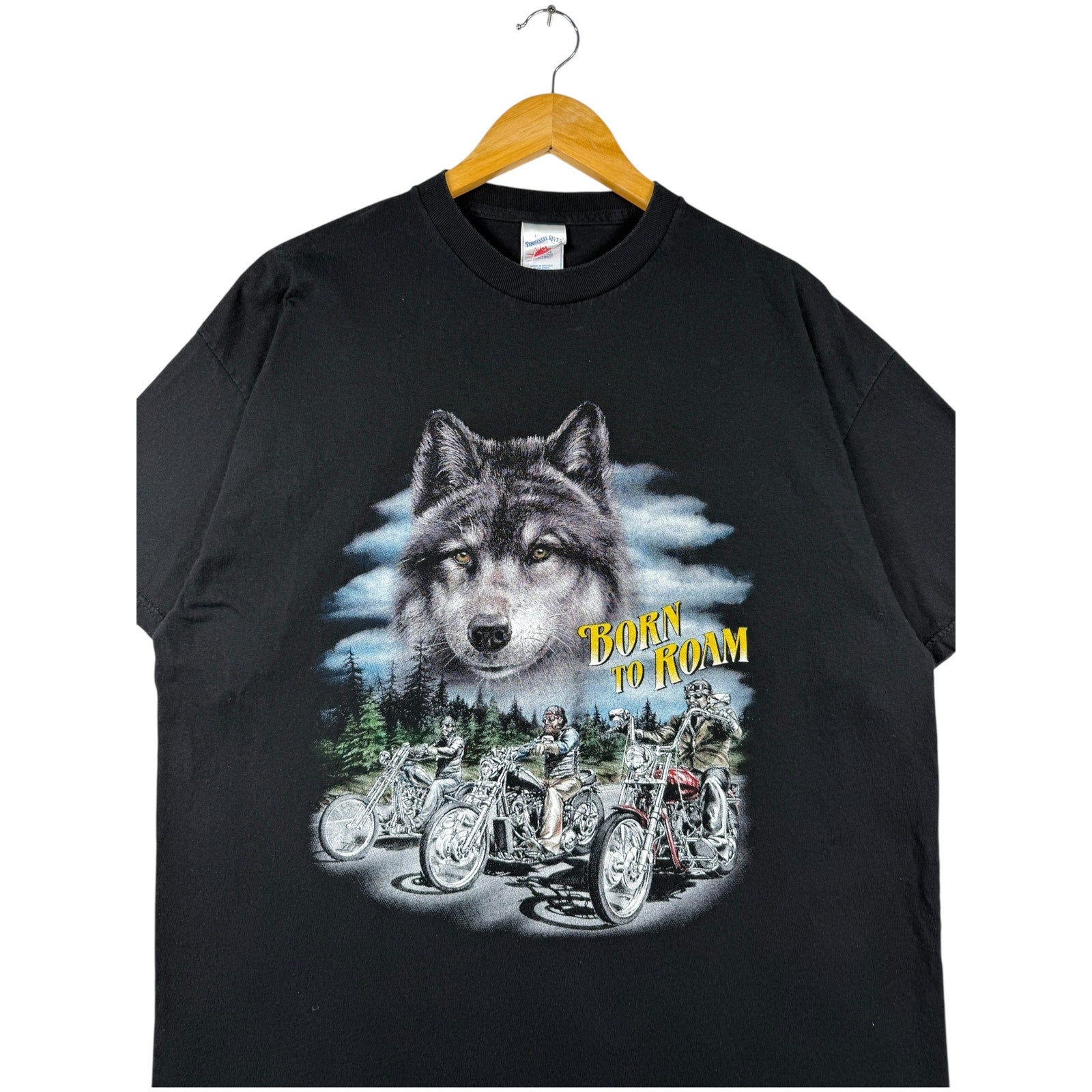 Vintage Born To Roam Wolf Graphic Short Sleeve T-Shirt