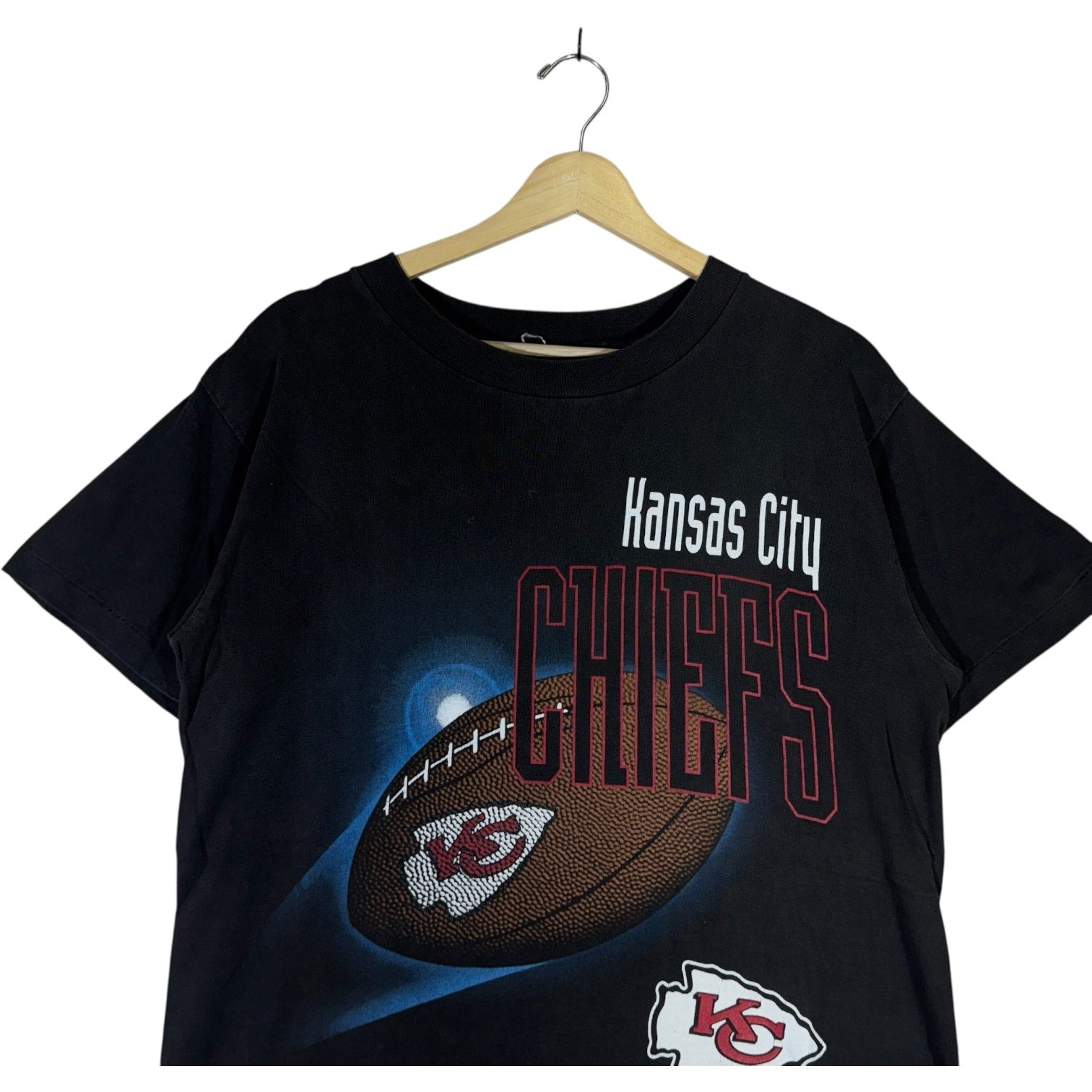 Vintage Kansas City Chiefs Flying Football NFL Tee 1995