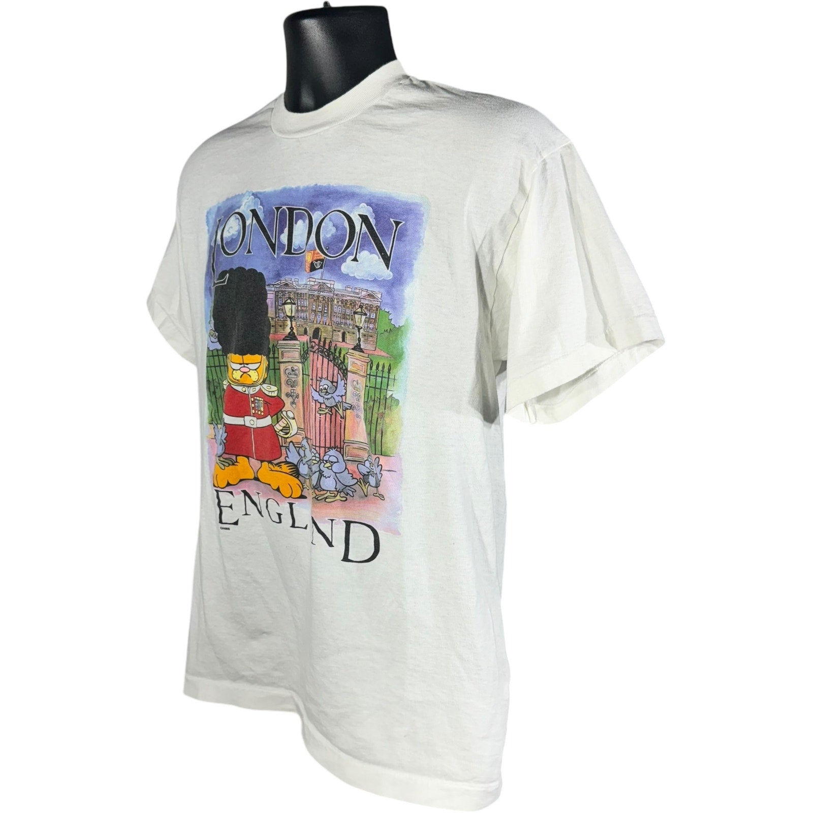 Vintage Garfield King's Guard London England Souvenir Tee