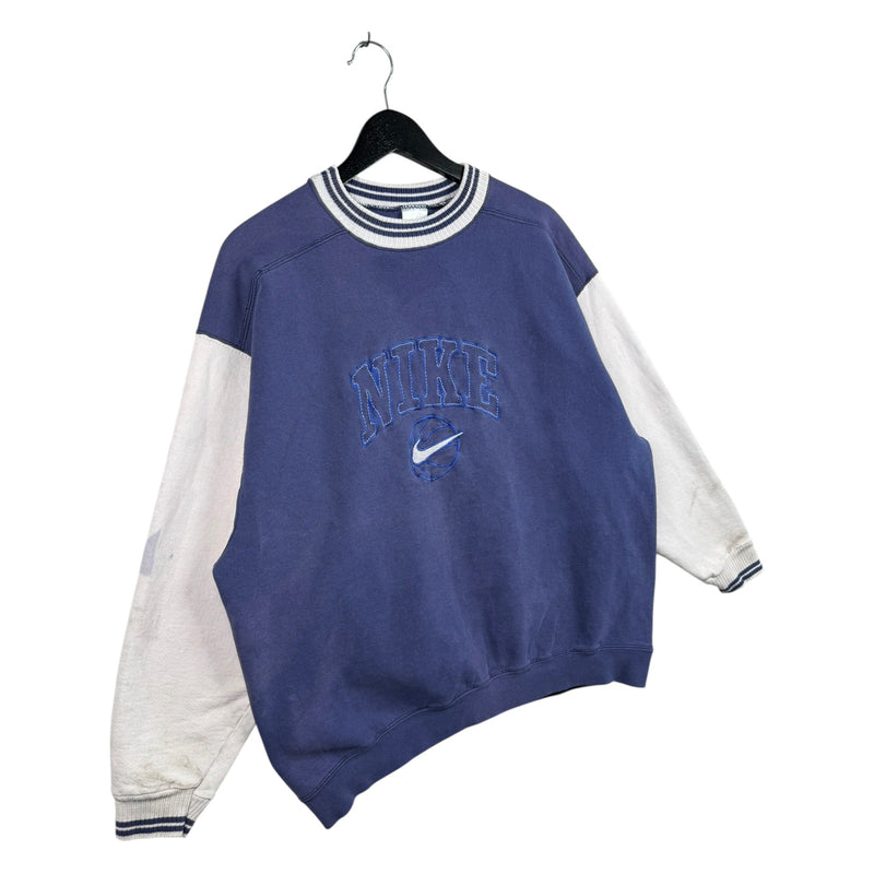 Vintage Nike Embroidered Logo Sweatshirt Crewneck