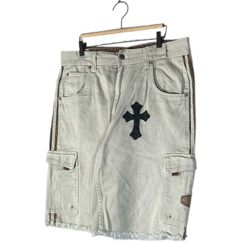 Vintage No Boundaries Cross Raw Hem Cargo Shorts 40