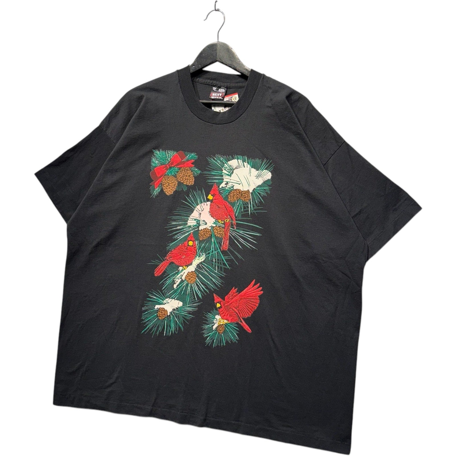 Vintage Cardinal Birds In A Snowy Pine Branch Nature Tee