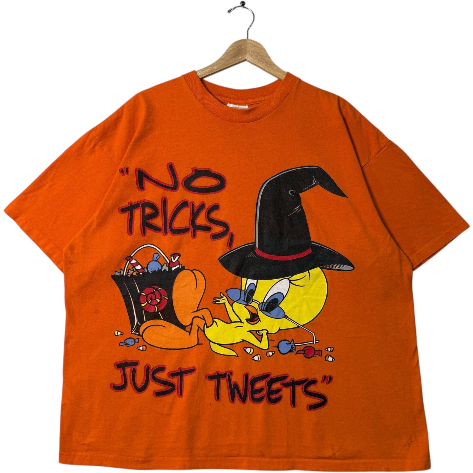 Vintage Looney Tunes Tweetie Bird Halloween Tee
