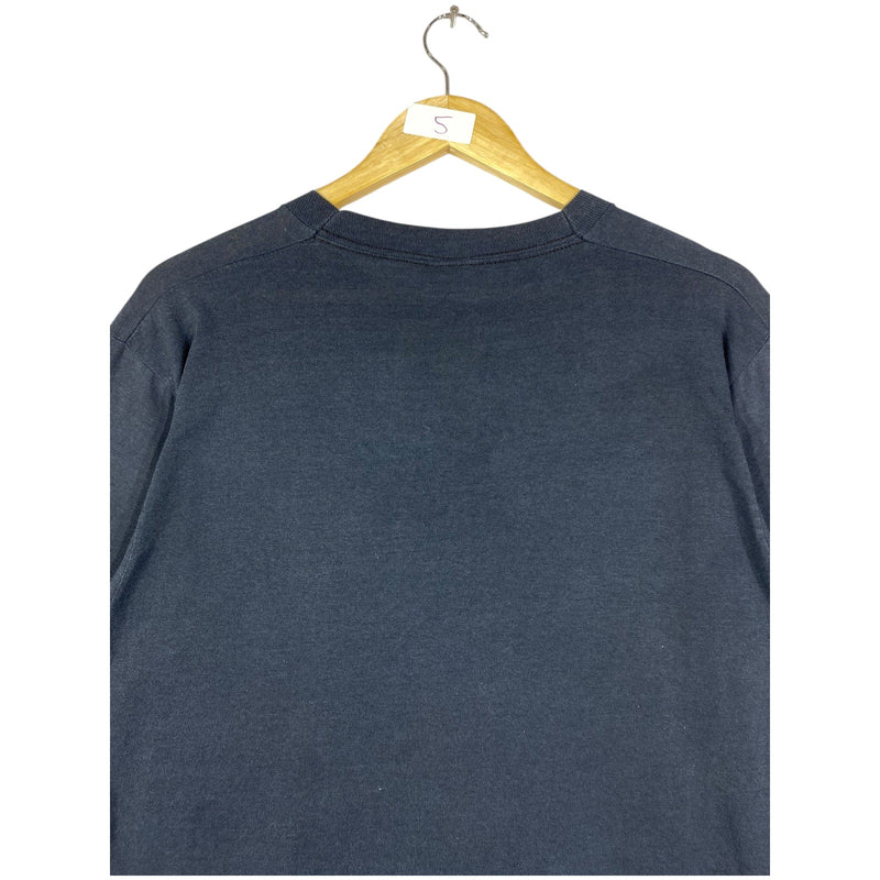 Vintage Alaska Wolves Graphic Print T-Shirt