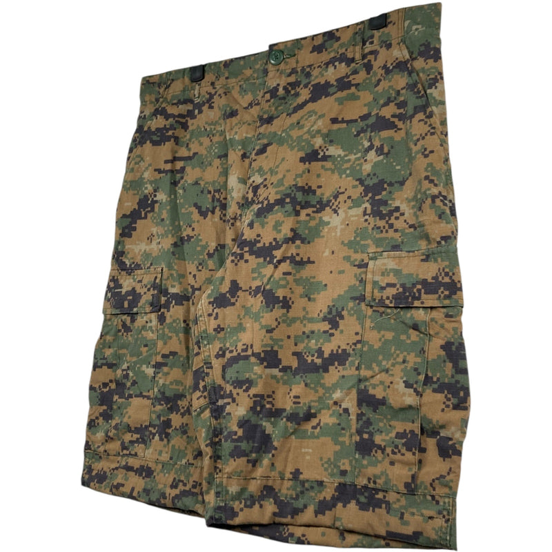 Vintage Genuine Gear Camo Cargo Shorts 34