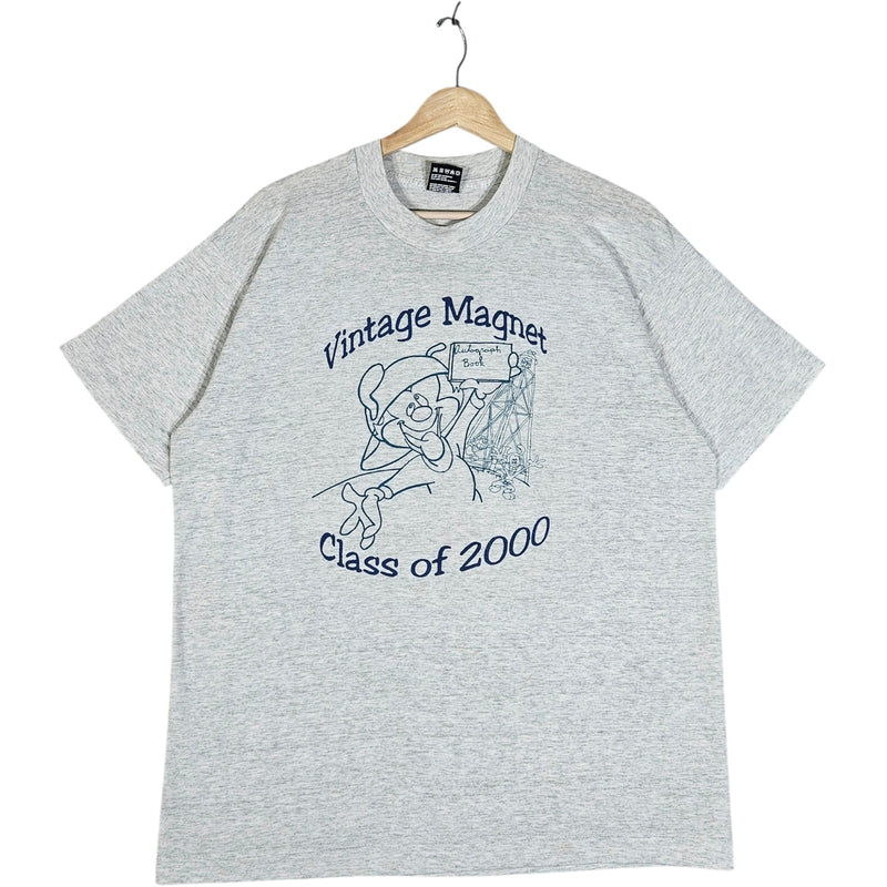 Vintage Magnet Class of 2000 Tee