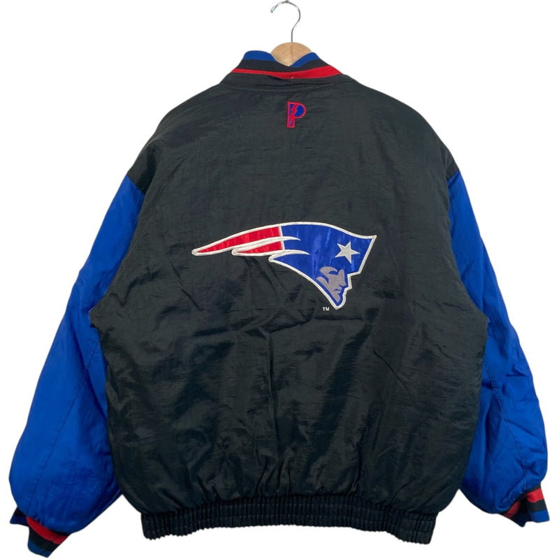 Vintage Pro Player New England Patriots Logo NFL Puffer Jacket