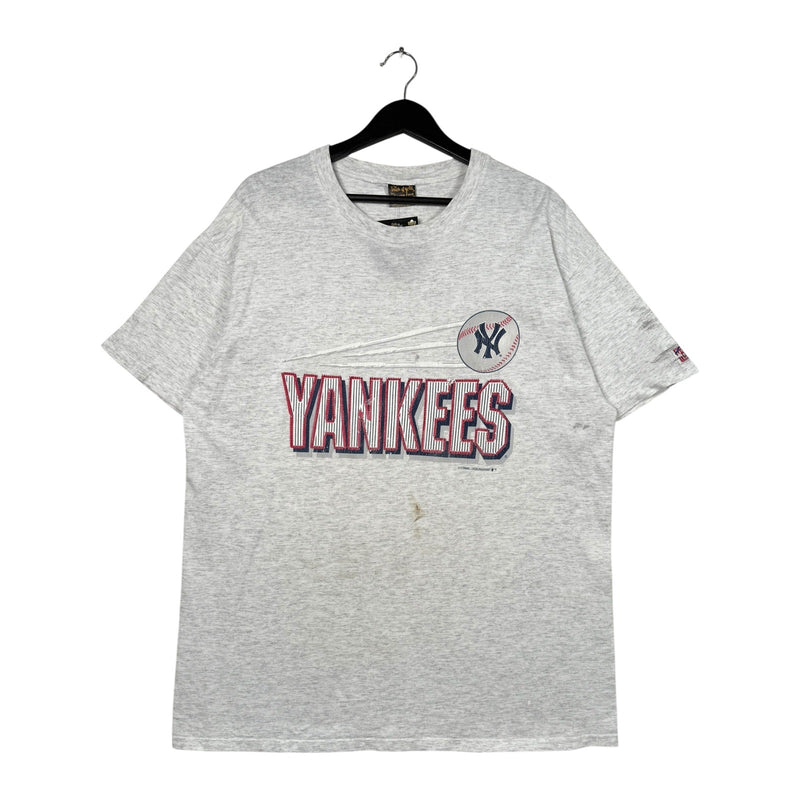 Vintage New York Yankees Chest Spellout MLB T-Shirt 1997