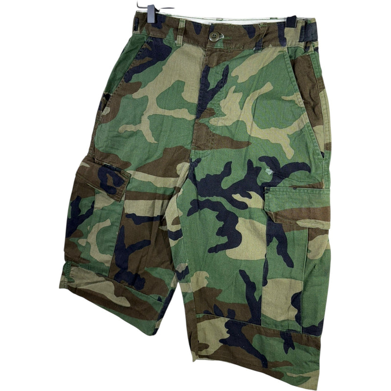Vintage Cargo Camouflage Shorts 28