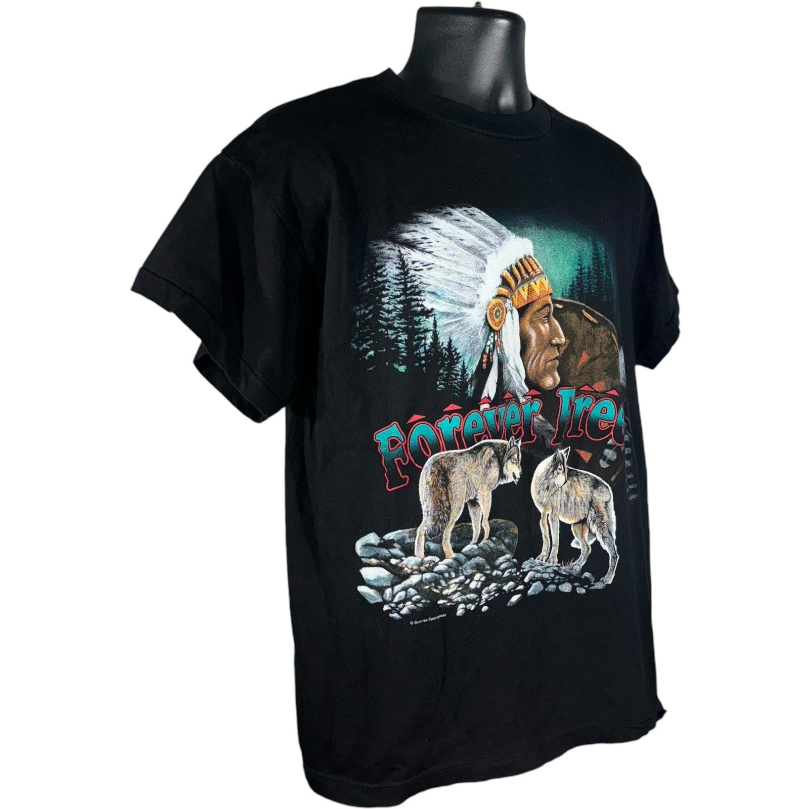 Vintage "Forever Free" Native American Wolves Nature Tee 90s