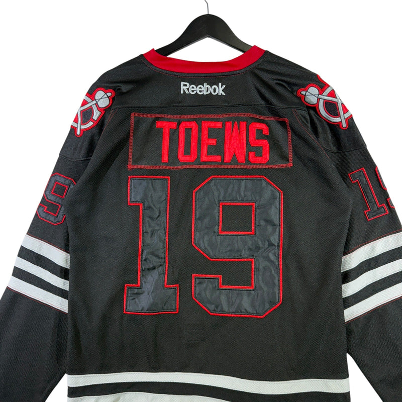 Vintage Reebok Chicago Blackhawks Jonathan Toews #19 NHL Jersey