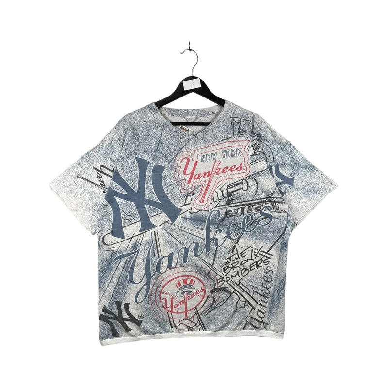Vintage MLB AOP New York Yankees T-Shirt