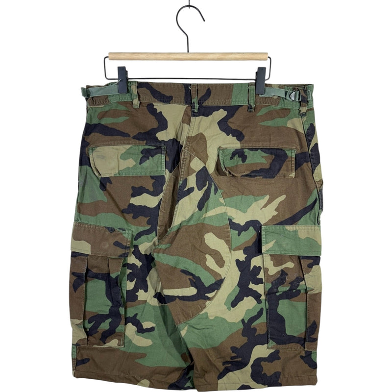 Vintage Camo Cargo Shorts 36