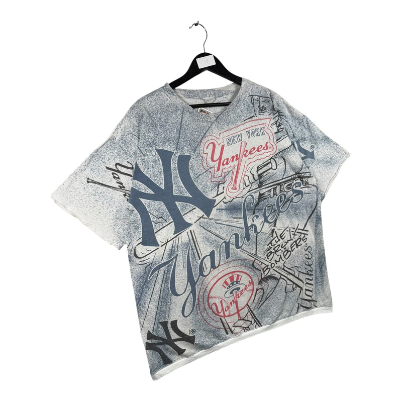 Vintage MLB AOP New York Yankees T-Shirt