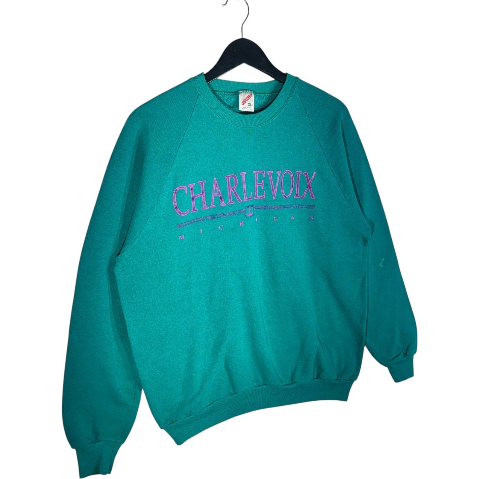 Vintage Charlevoix Michigan Spellout Souvenir Crewneck