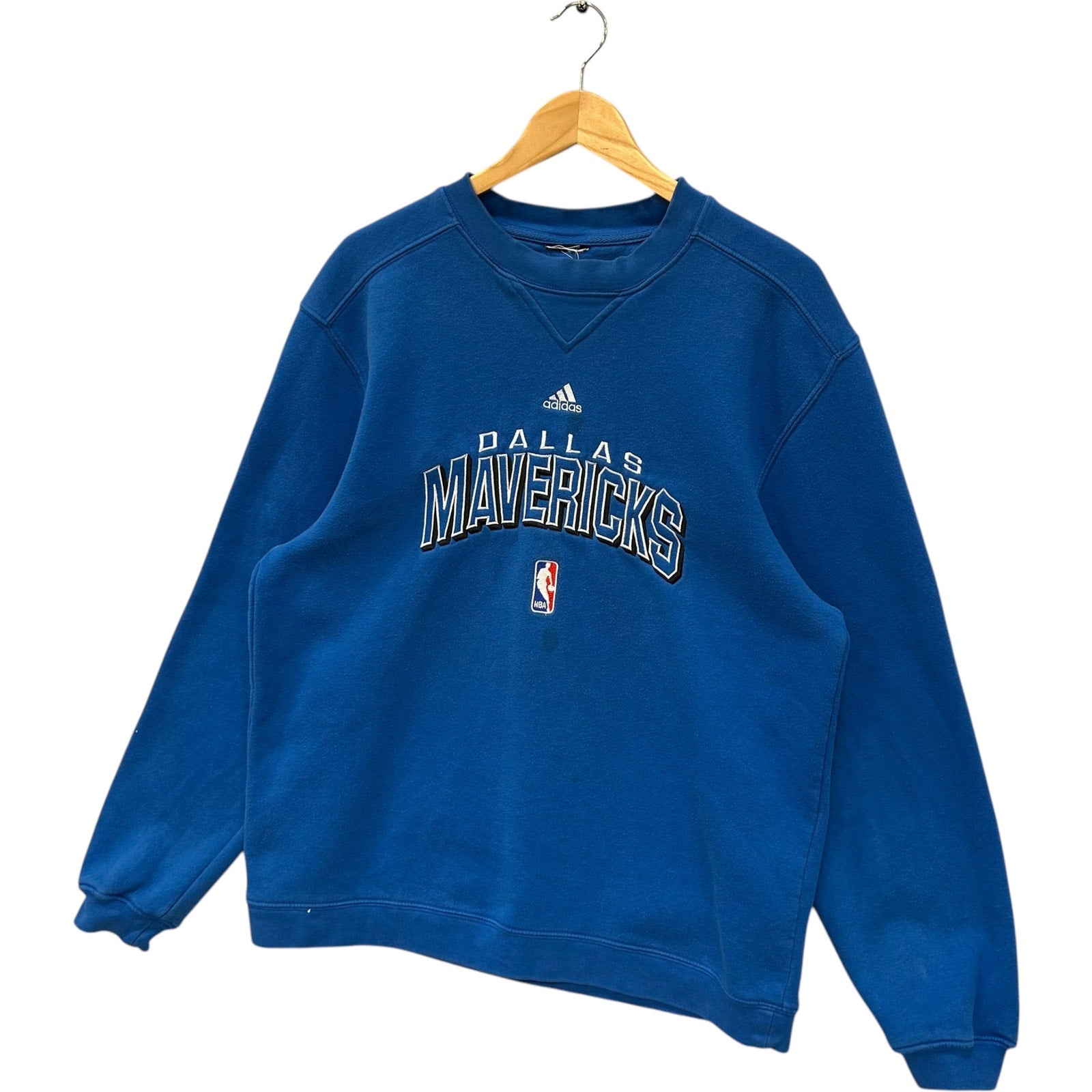 Vintage Adidas Dallas Mavericks Spellout NBA Crewneck 90s