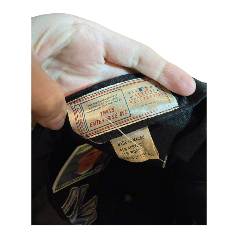 Vintage New York Yankee MLB Snapback Hat