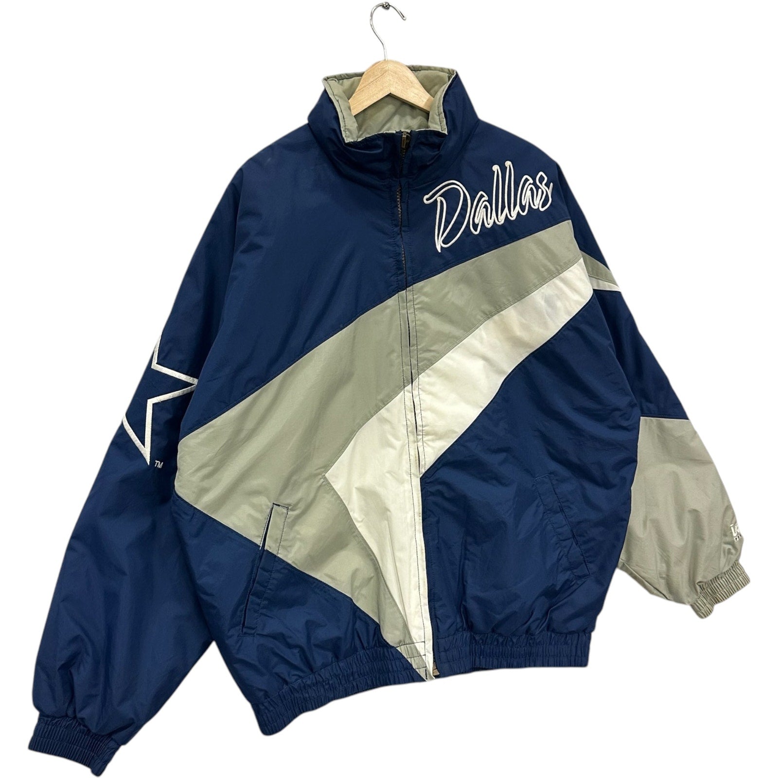 Vintage Dallas Cowboy Spellout NFL Puffer Jacket