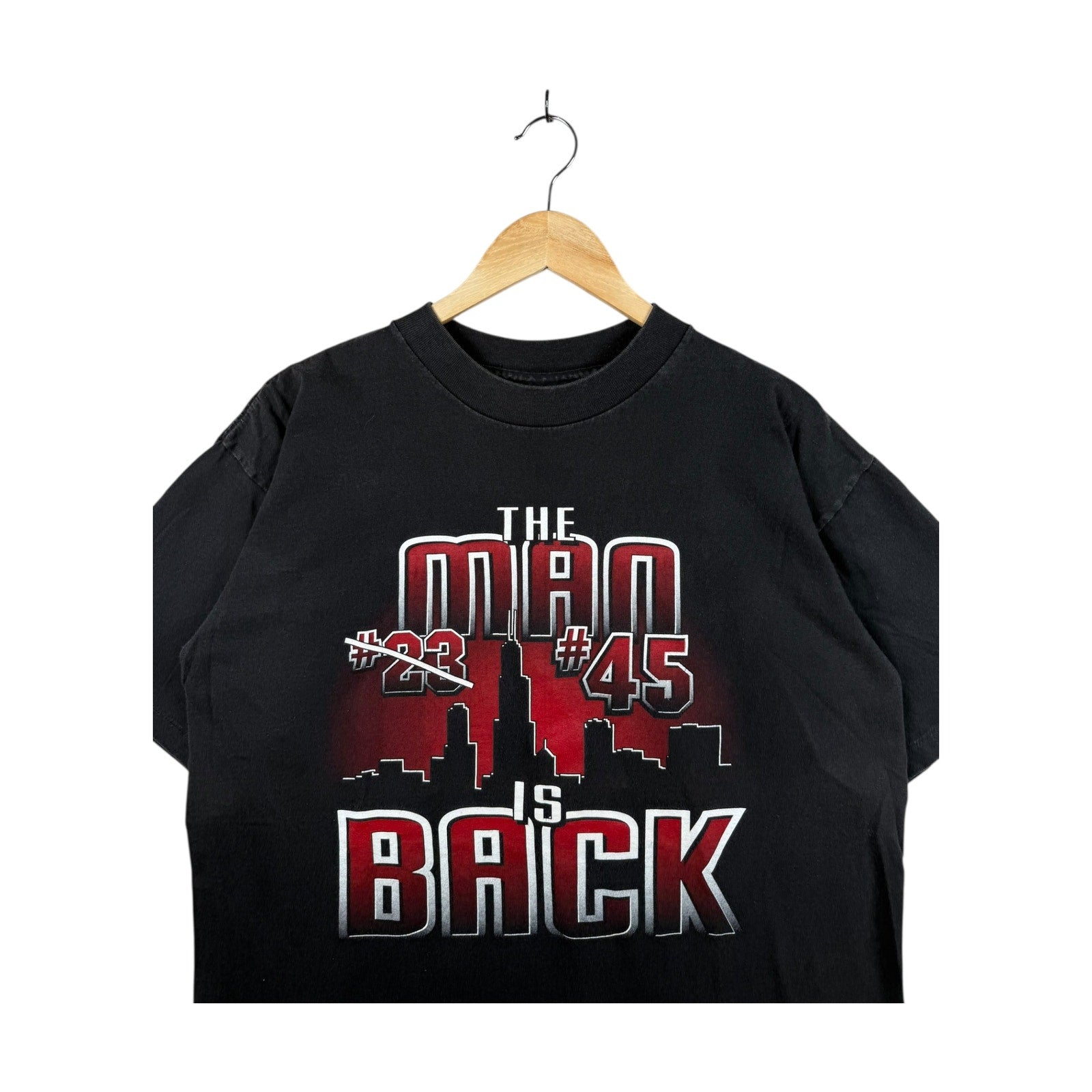 Vintage Michael Jordan The Man Is Back Chicago Bulls NBA T-Shirt